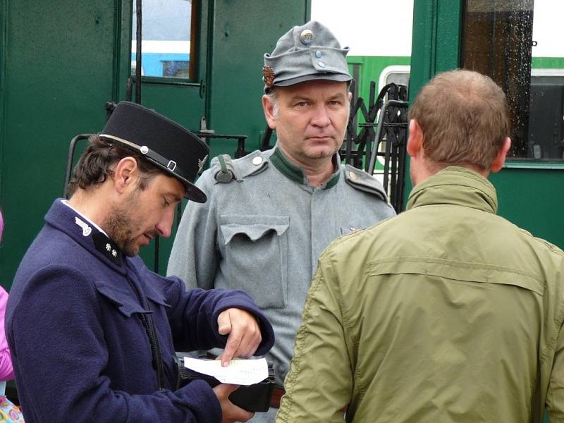 Při oslavách 140 let Moravské pohraniční dráhy projel trasu ze Šternberku do Dolní Lipky parní vlak.