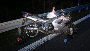 Nehoda motorkáře pod Červenohorským sedlem, 6. září 2023.