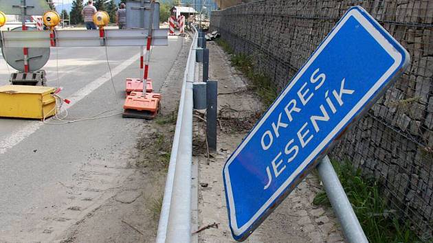 Oprava silnice přes Červenohorské sedlo. Ilustrační foto
