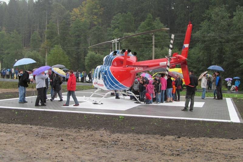 Otevření heliportu v Jindřichově.