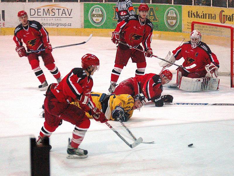 Draci versus Jestřábi (červené dresy)