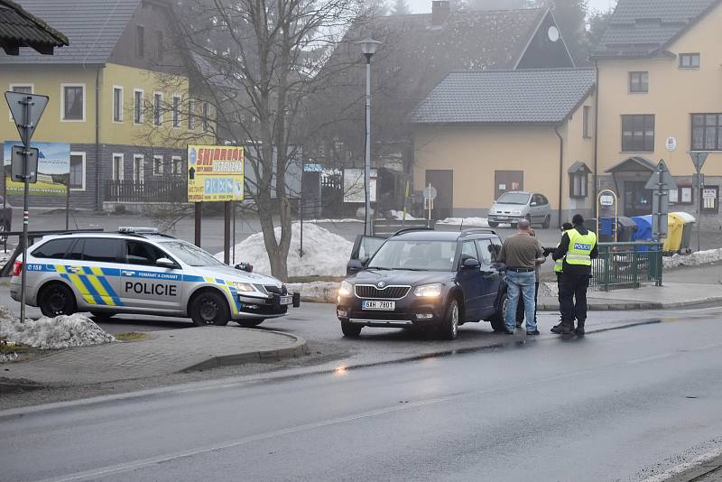 Policejní kontrola v pondělí 1. března ráno v Ostružné.