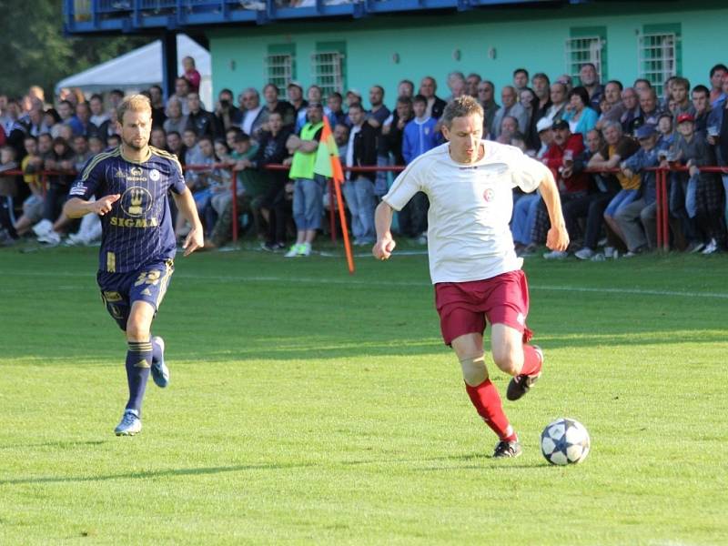 Fotbalový pohár: Mikulovice versus Sigma Olomouc.