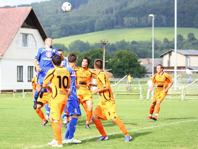 Zábřeh versus Prostějov (modré dresy).