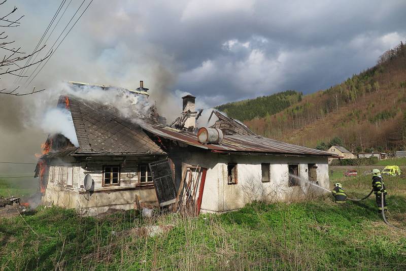 Požár domu 16. 4. 2017 v Hanušovicích.