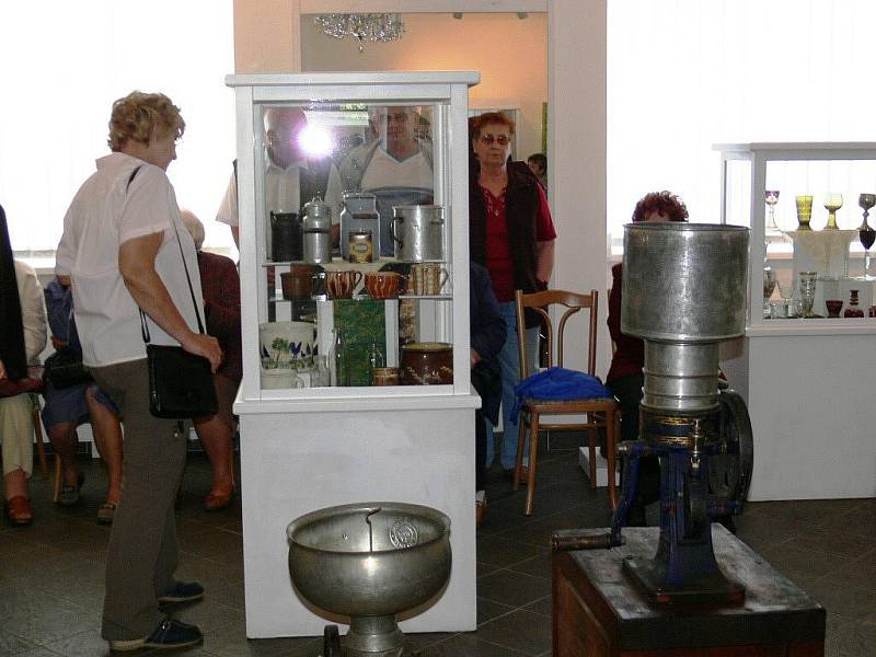 Výstava v zábřežském muzeu ukazuje, jak se dříve pilo