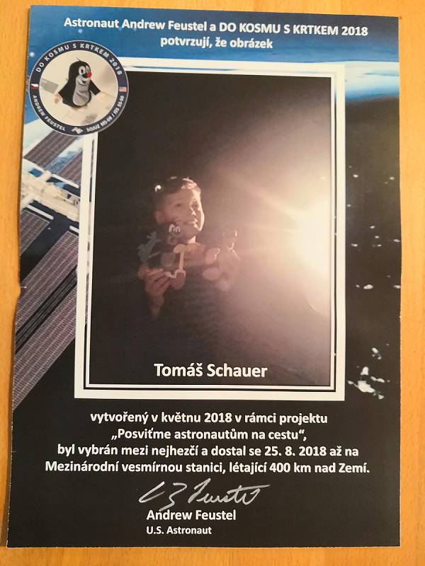 Obrázek Tomáše Schauera z Brníčka se dostal na vesmírnou stanici ISS. V Olomouci se setkal s astronautem Andrew Feustelem.