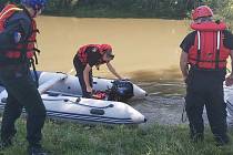 Pátrací akce po vodákovi, který 28. června zmizel v řece Moravě u Moravičan