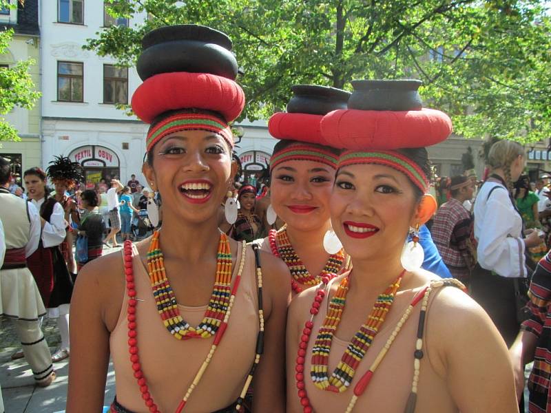 Roztančená ulice – jeden z programů XXII. Mezinárodního folklórního festivalu v Šumperku.