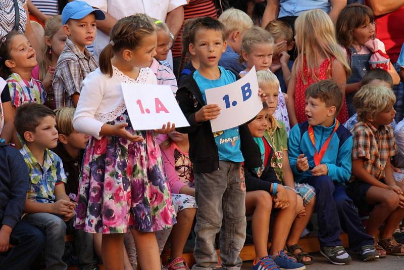 Zahájení školního roku na základní škole v ulici Sluneční v Šumperku.