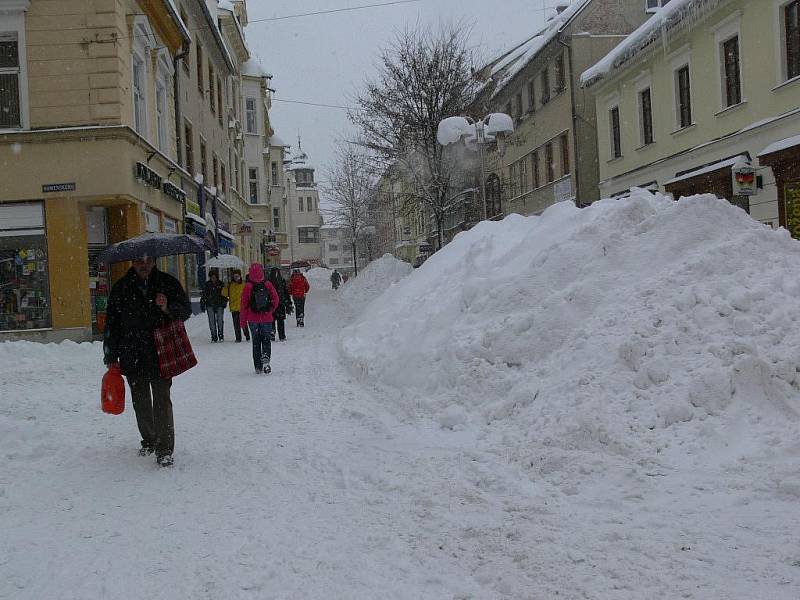 Takhle to vypadalo v šumperských ulicích během poledne ve středu 3. února