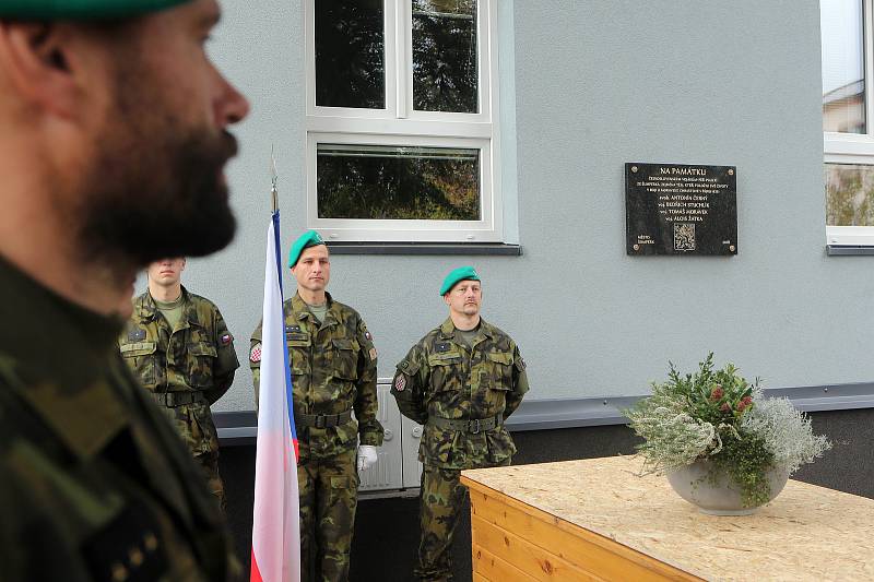 Odhalení pamětní desky vojákům 13. pěšího pluku ze Šumperku