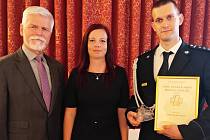 Zábřežský hasič Pavel Dostál dostal ocenění od prezidenta Petra Pavla. Ve svém volnu v jediném dnu dvakrát pomáhal zachránit lidský život.