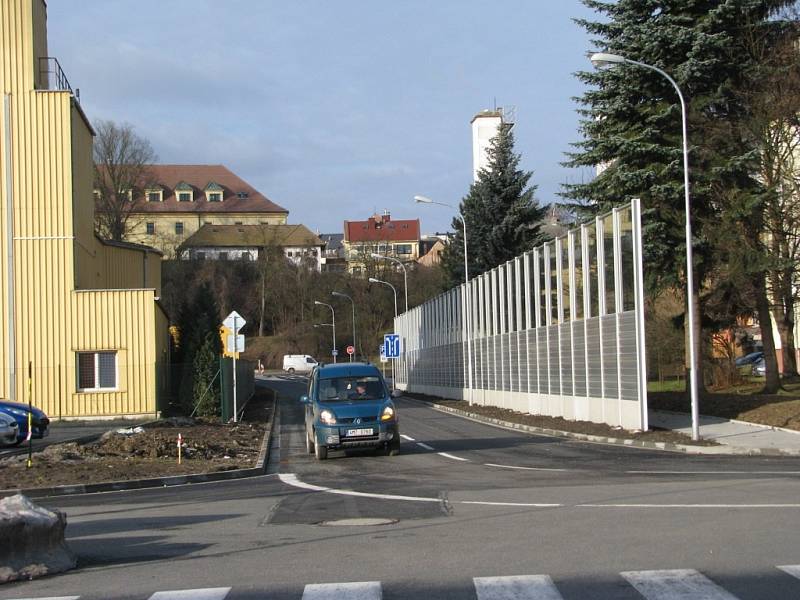 Nový průtah, který ulehčí dopravě v centru Zábřehu, otevřelo město v pondělí 7. ledna. Z dolního náměstí odvede asi pětinu dopravy.