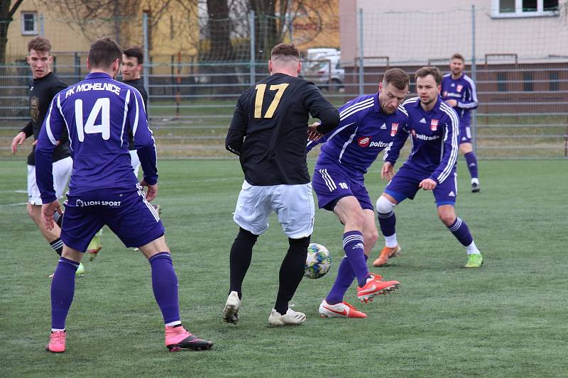 Mohelnice slaví v krajském přeboru první výhru jara, když ovládla nedělní derby na hřišti Zábřehu