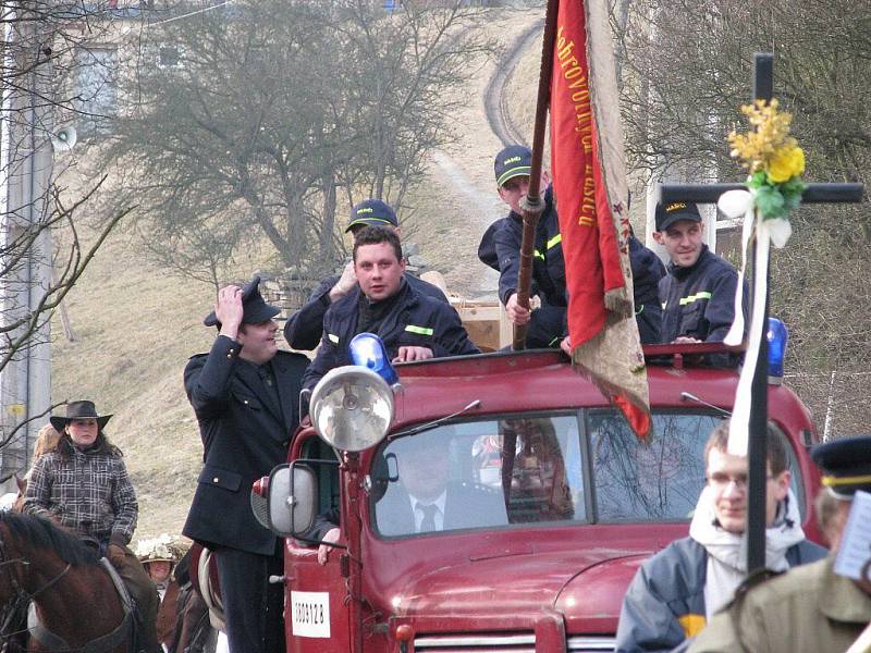 Masopustní průvod Hrabenovem