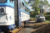 Střet dodávky s osobním vlakem na železničním přejezdu ve Starém Městě na Šumpersku, 2. 6. 2022