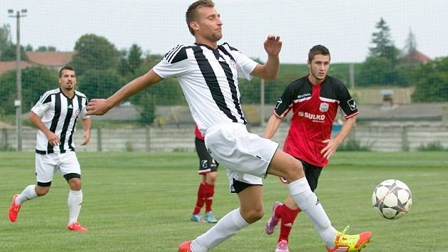 Fotbalisté Želatovic (v pruhovaném) proti Zábřehu.