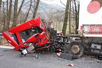 Havárie dvou osobních aut a dvou náklaďáků u Vyšehoří na Šumpersku