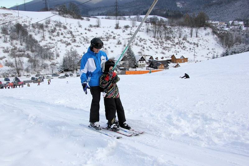 První lyžování v Jeseníkách v sezoně 2013/2014.