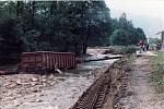 Zničená trať v Loučné v červencí 1997.