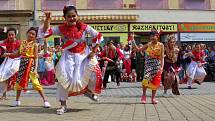 Mezinárodní folklorní festival v Šumperku vyvrcholil v sobotu 20. srpna dopoledne přehlídkou Roztančená ulice.