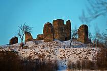 Zřícenina gotického hradu nad obcí Brníčko