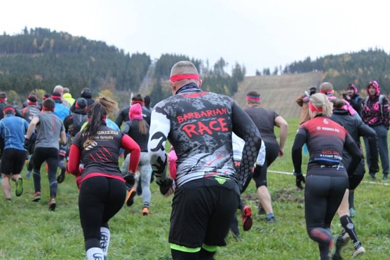 Extrémní překážkový závod Spartan Race na Dolní Moravě.