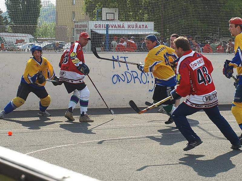 Hokejbalový turnaj v Benátkách, zúčastnil se také tým DraFans Šumperk