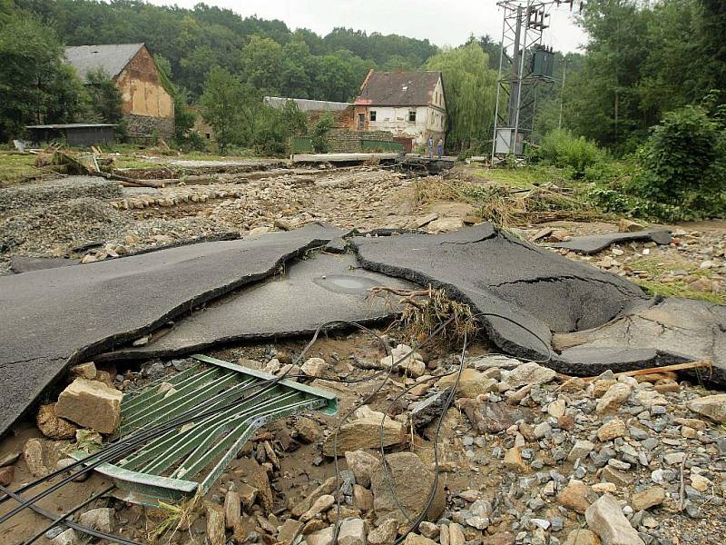 Bernartice vypadají jako po válce