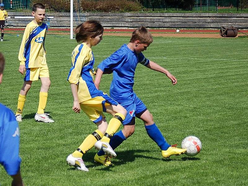 Mladší žáci Šumperku porazili Baník Ostrava a vedou tabulku o sedm bodů