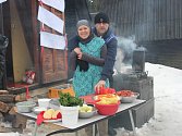 Soutěž ve vaření zelňačky ve Velkém Vrbně na Staroměstsku.