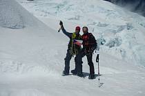 Mladý postřelmovský horolezec Jakub Mikula spolu se svým otcem Zdeňkem zdolali druhý nejvyšší vrchol And – Huascarán (6768 m. n. m.). Letos byli jedinými Čechy, kteří se dostali na vrchol.