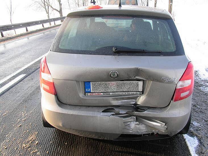 Auta po hromadné srážce mezi Studenou Loučkou a Mohelnicí v pondělí 21. prosince