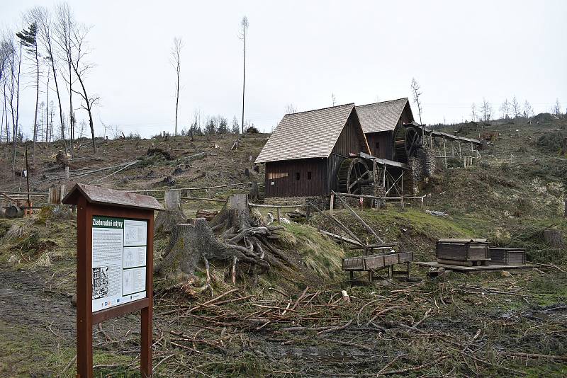 Zlatokopecký skanzen ve Zlatých Horách a jeho okolí v pondělí 29. března 2021.