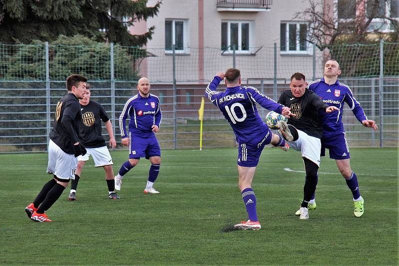 Mohelnice slaví v krajském přeboru první výhru jara, když ovládla nedělní derby na hřišti Zábřehu