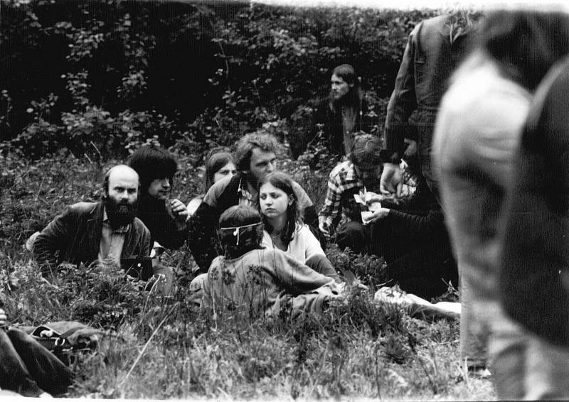 Undergroundový festival v roce 1985 na Třemešku  pořádaný na pětadvacáté narozeniny Antonína Mikšíka.