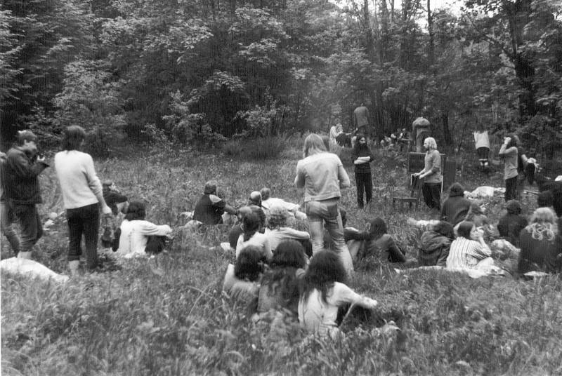 Undergroundový festival v roce 1985 na Třemešku  pořádaný na pětadvacáté narozeniny Antonína Mikšíka.