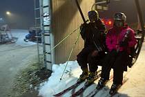 V pátek 18.12. 2020 zahájil lyžařskou sezonu ski areál v Branné, včetně večerního lyžování