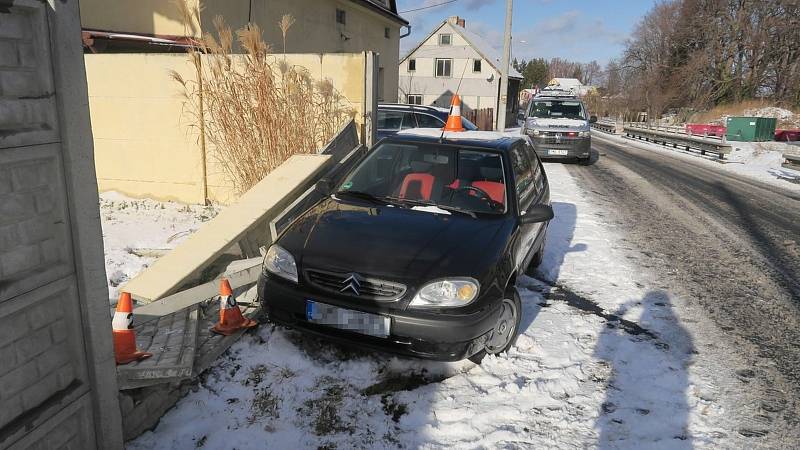Dopravní nehoda ve čtvrtek 20. ledna 2022 ve Vlčicích.