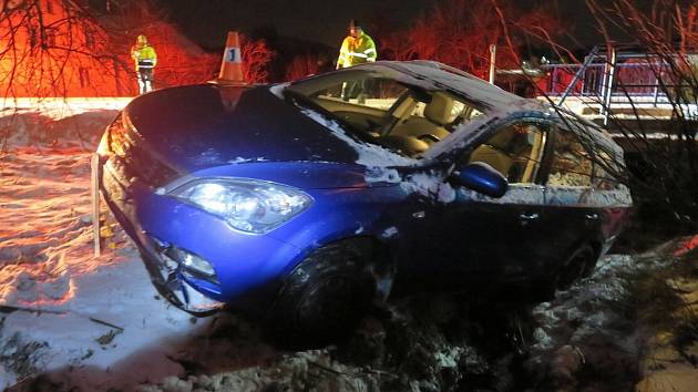 Dopravní nehoda ve čtvrtek 20. ledna 2022 v Mikulovicích.