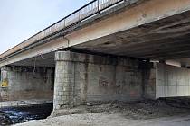 Rekonstruované mosty na dálnici D35 u Loštic.