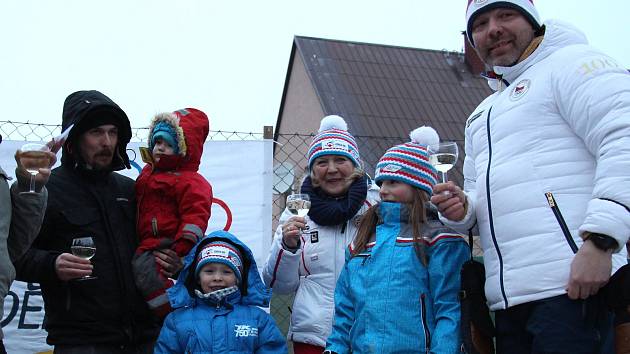 Obyvatelé Rudy nad Moravou přivítali své slavné rodáky Ondřeje (vlevo) a Tomáše (vpravo) Bankovy, trenéry dvojnásobné zlaté olympioničky Ester Ledecké.