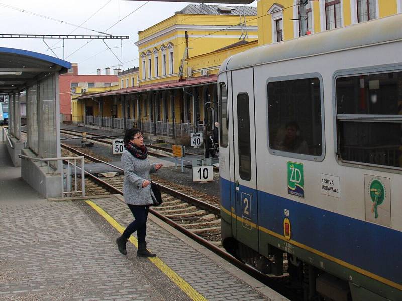 Vlak firmy Arriva na trati ze Šumperku do Koutů nad Desnou