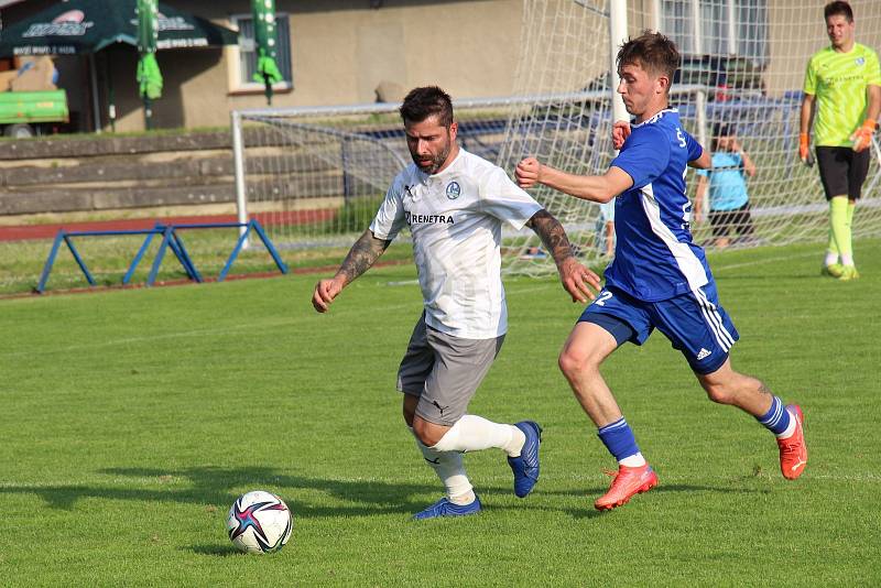 Fotbalisté Šumperku doma deklasovali Všechovice 8:1.