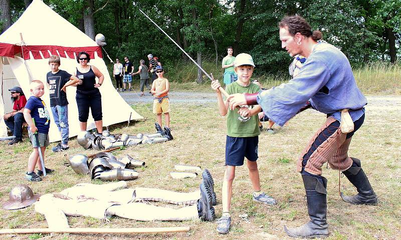 Středověké odpoledne na hradě v Brníčku 5. července 2017.