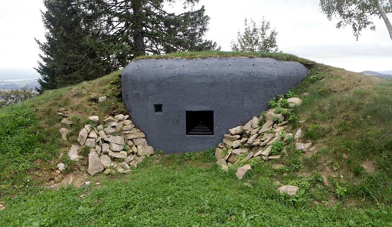 Obnovený bunkr v Hynčicích pod Sušinou v areálu Kraličák