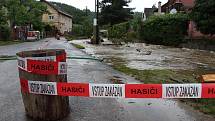 Následky bleskové povodně v Oskavě v pondělí 8. června 2020.