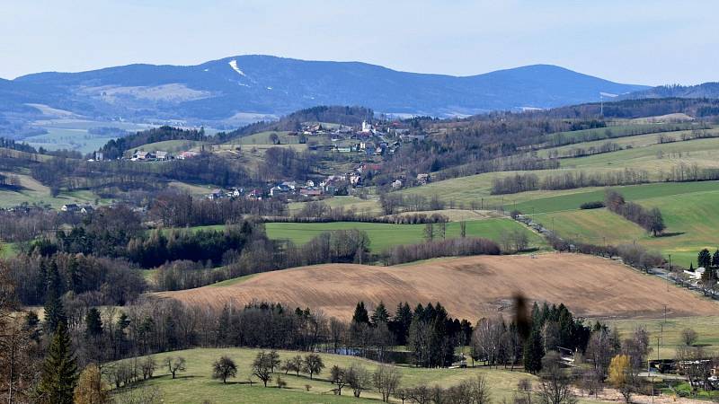 Otevření nadhledny na vrchu Háječek u Zborova