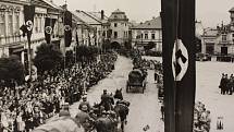 Příjezd německých vojenských jednotek do Zábřehu na podzim 1938. Zábřeh byl národnostně smíšeným městem.